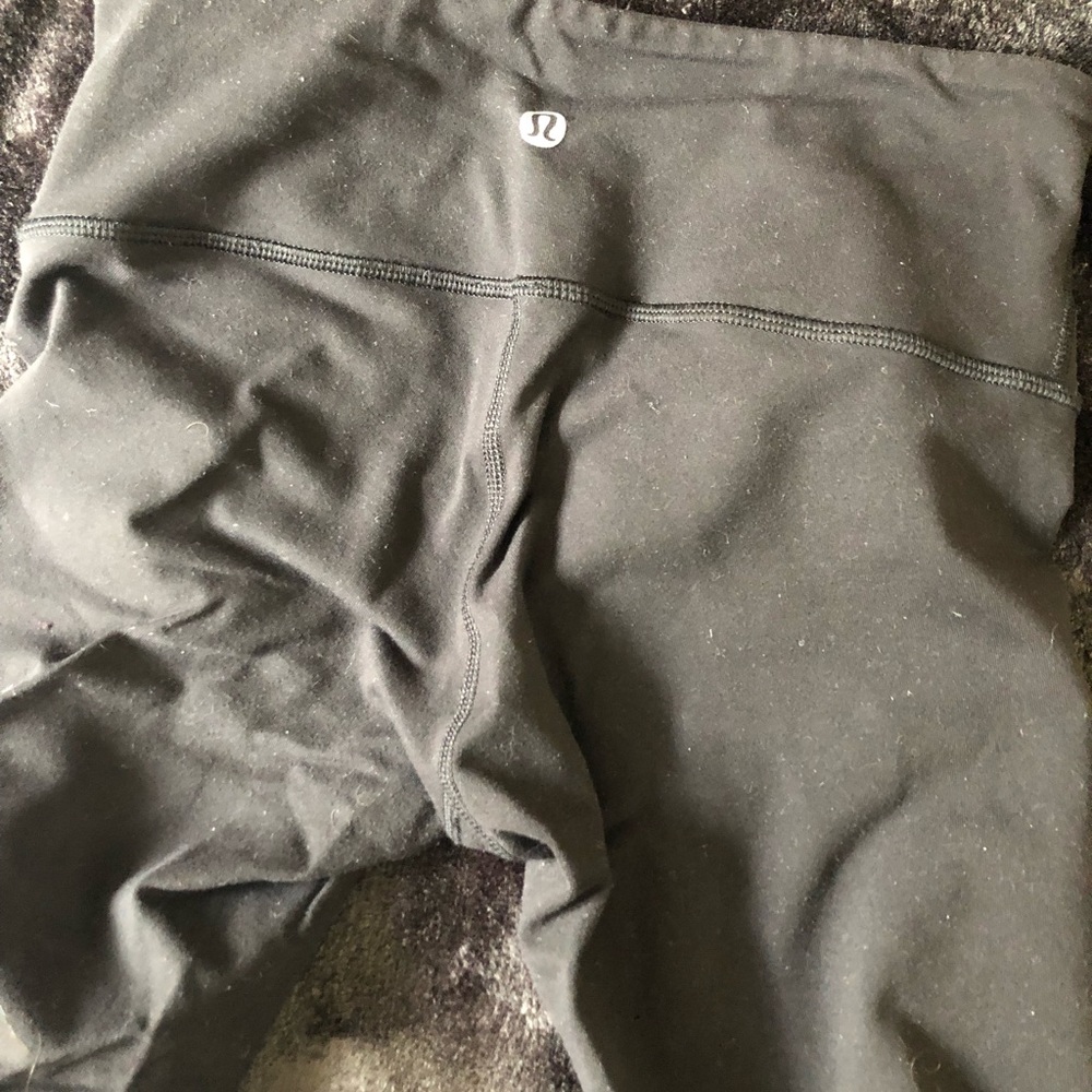 Black lululemon size 4 leggings